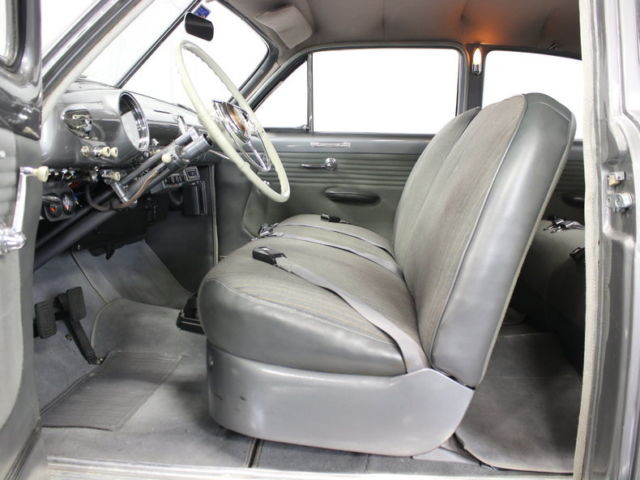 1950 Ford Custom Sedan - photo 4