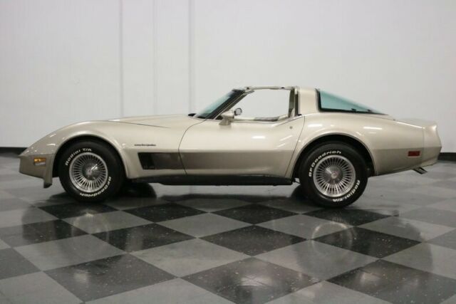 1982 Chevrolet Corvette Collector Edition - photo 3