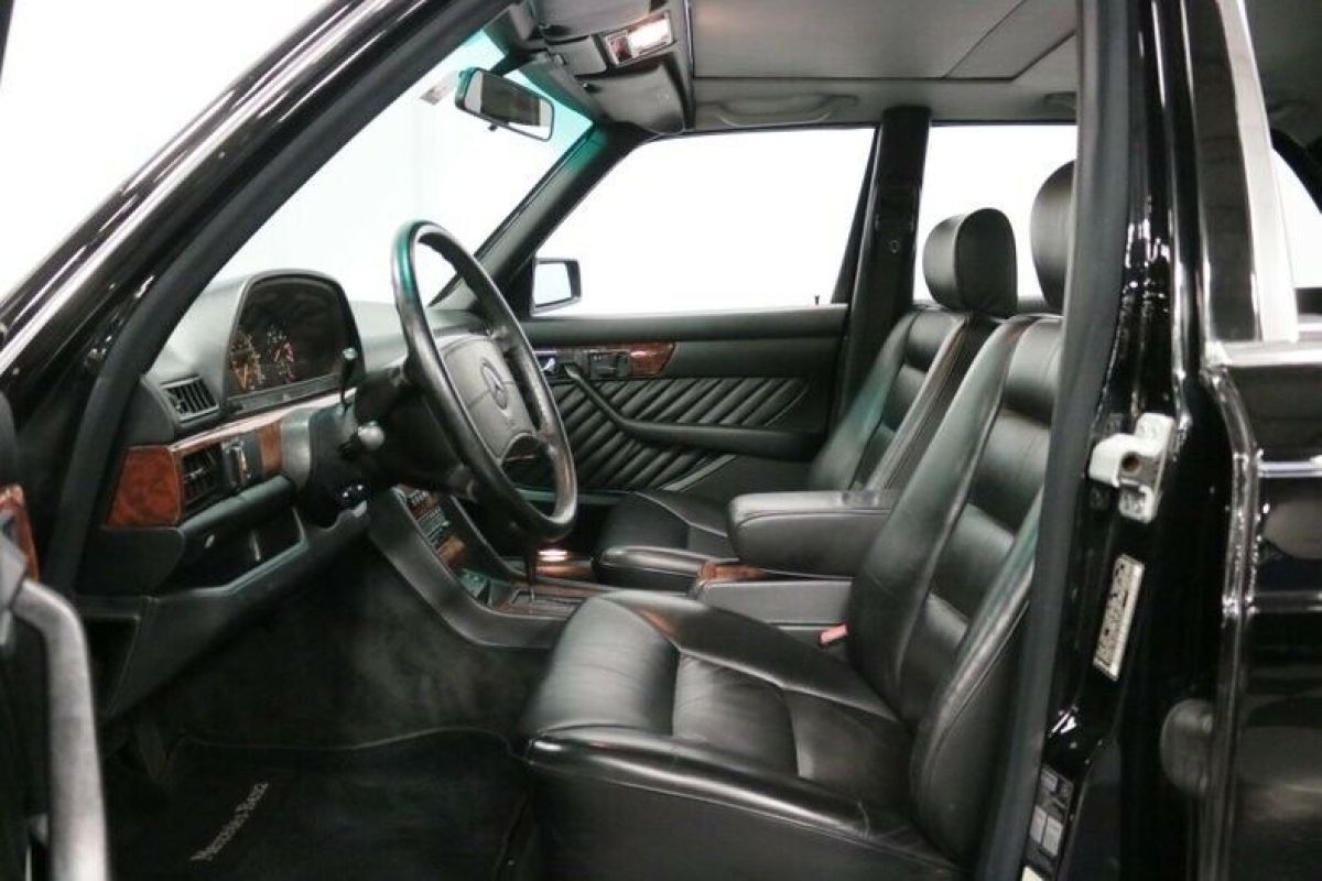 1990 Mercedes-Benz 560SEL - photo 5