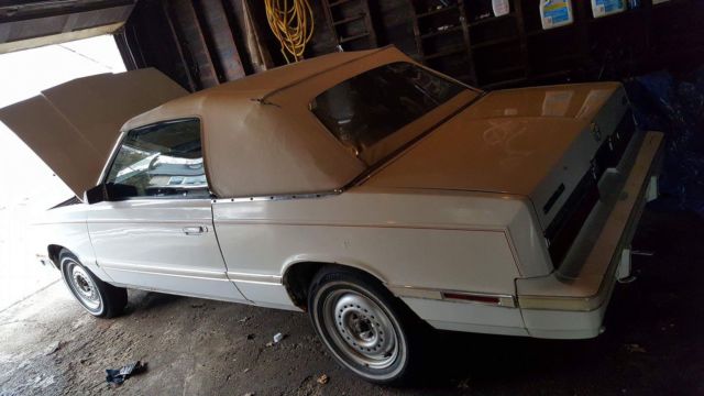1982 Chrysler LeBaron - photo 3