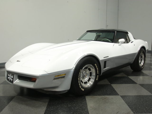 VERY CLEAN CROSS-FIRE C3, 350 L83 V8, 700R4, AC, WELL-OPTIONED, TURNKEY 'VETTE 1982 Chevrolet Corvette
