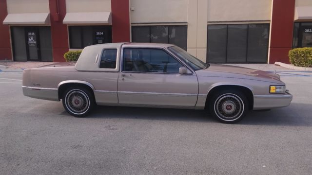 1990 Cadillac DeVille Base Coupe 2-Door - photo 4