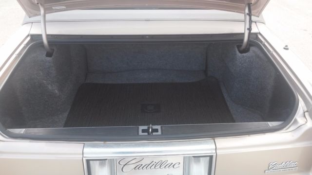 1990 Cadillac DeVille Base Coupe 2-Door - photo 8