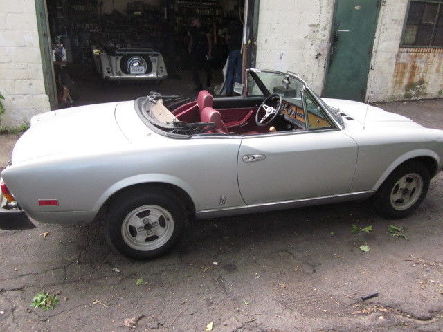 1980 Fiat 124 Spider - photo 3