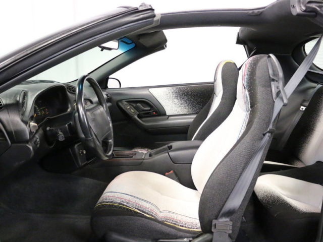 1993 Chevrolet Camaro Z/28 Pace Car - photo 5