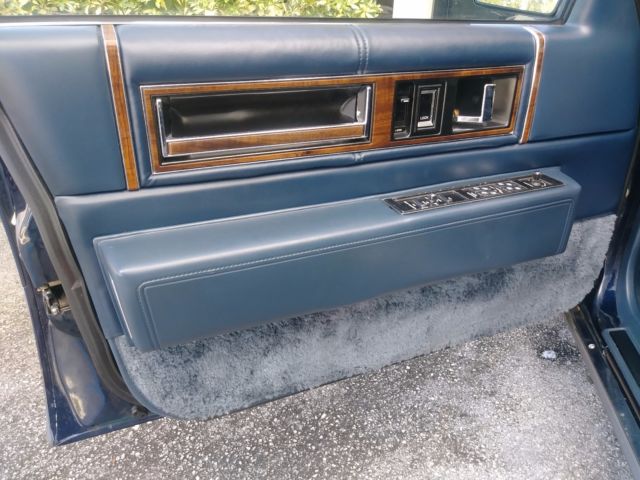 1990 Cadillac DeVille Gold package - photo 9