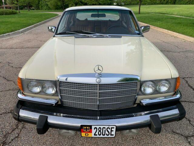 1978 Mercedes-Benz S-Class 280 SE W116 sedan - photo 3