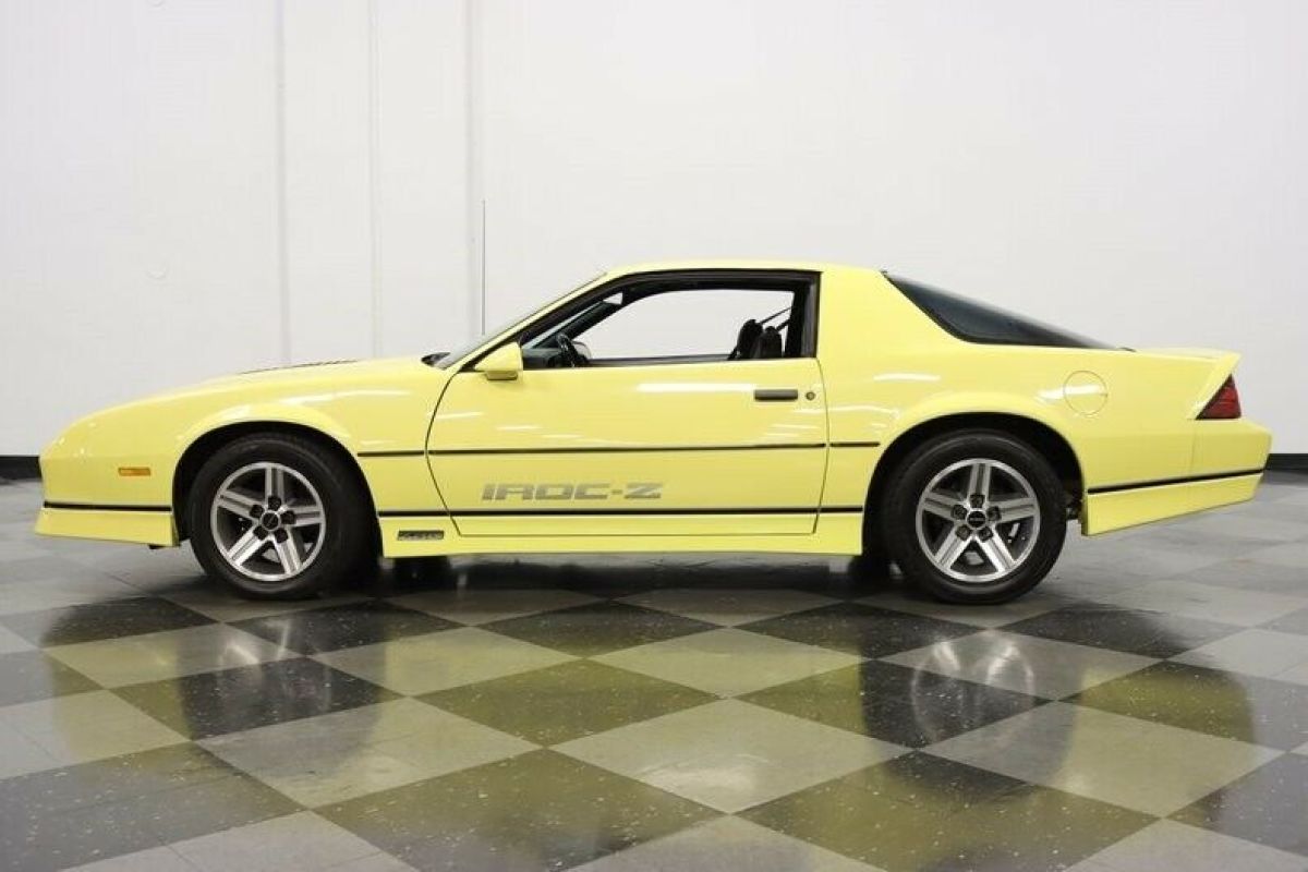 1985 Chevrolet Camaro IROC Z/28 - photo 8