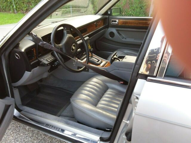 1989 Jaguar XJ6 - photo 3
