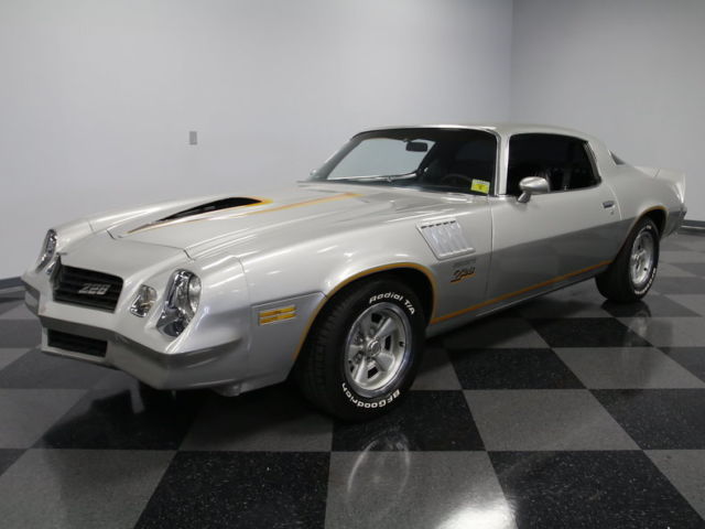 VERY CLEAN Z, 350 V8, AUTO, CORRECT COLORS, A/C, PWR FRNT DISCS, NICE PAINT/INT! 1978 Chevrolet Camaro Z/28