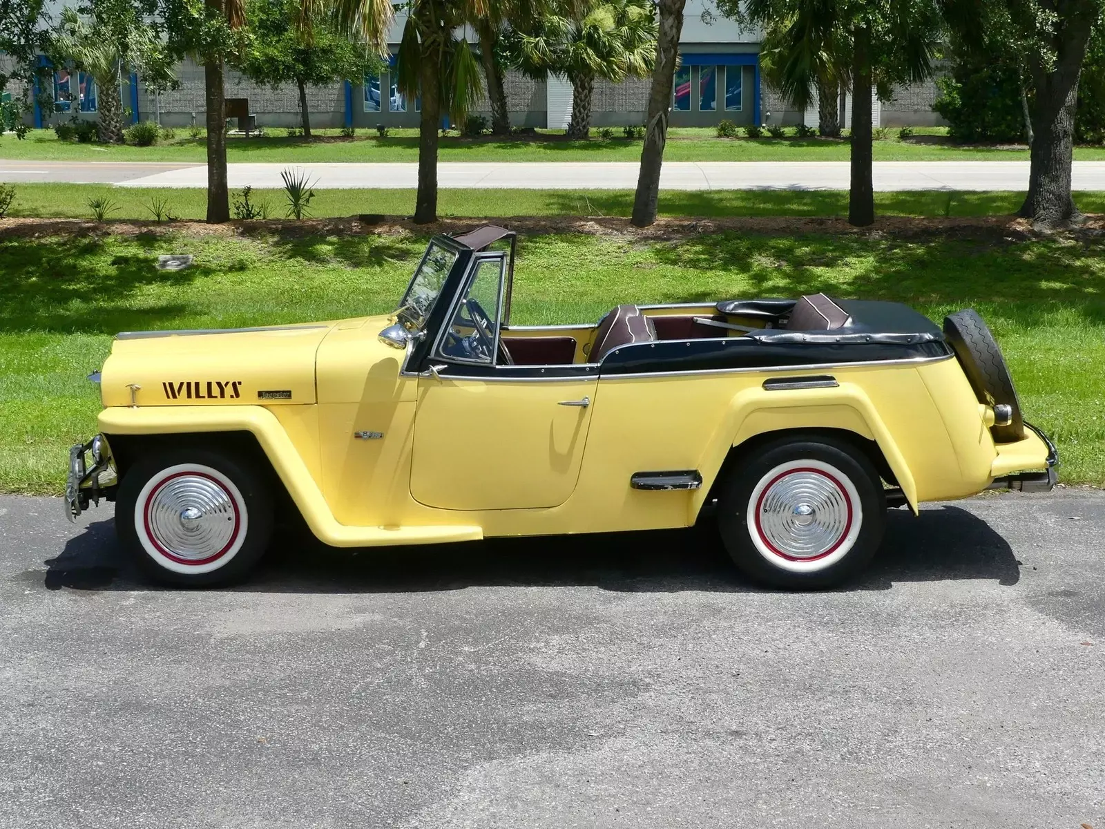 1949 Willys Jeepster - photo 10