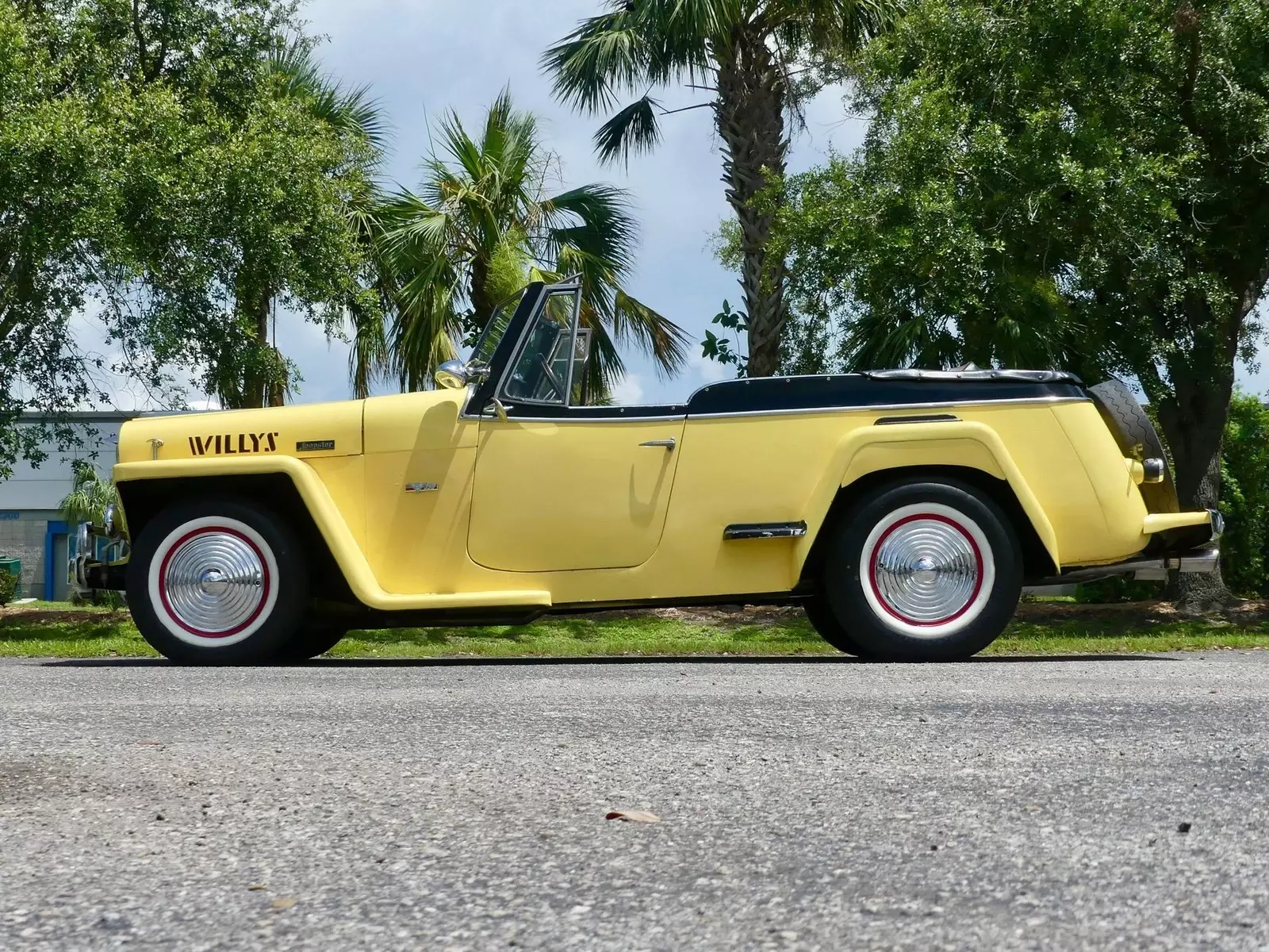 1949 Willys Jeepster - photo 11
