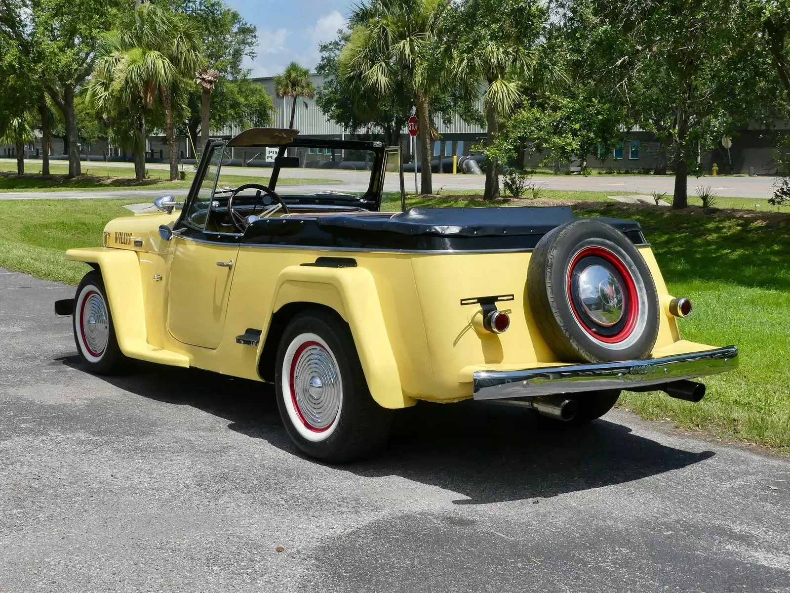 1949 Willys Jeepster - photo 12