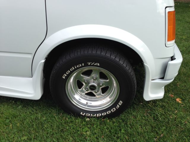 1988 Chevrolet Astro - photo 13