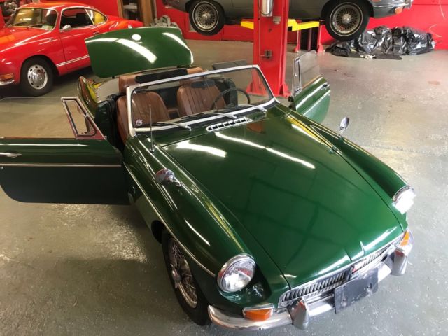 1971 MG MGB Roadster - photo 2