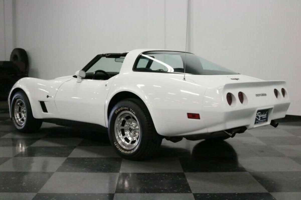 1981 Chevrolet Corvette - photo 10