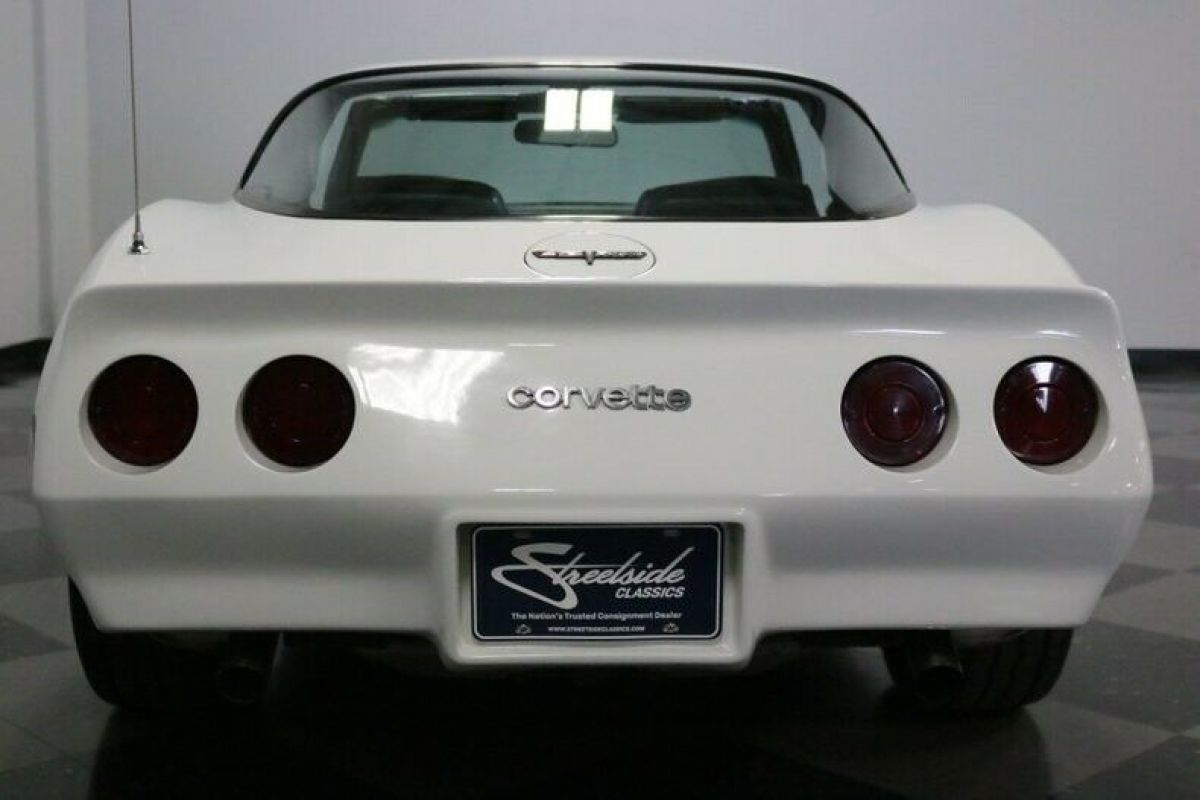 1981 Chevrolet Corvette - photo 12