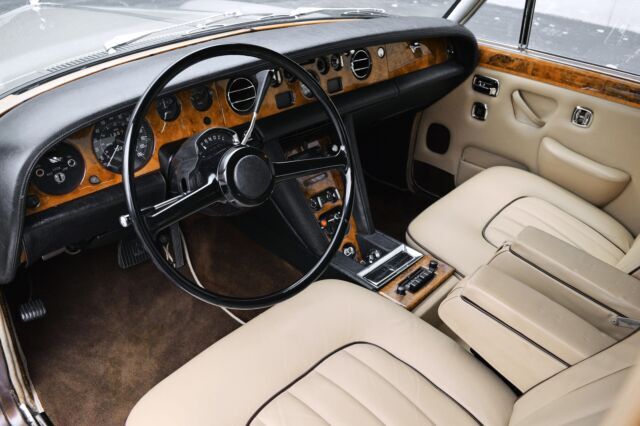1973 Rolls-Royce Silver Shadow ("LWB") - photo 13