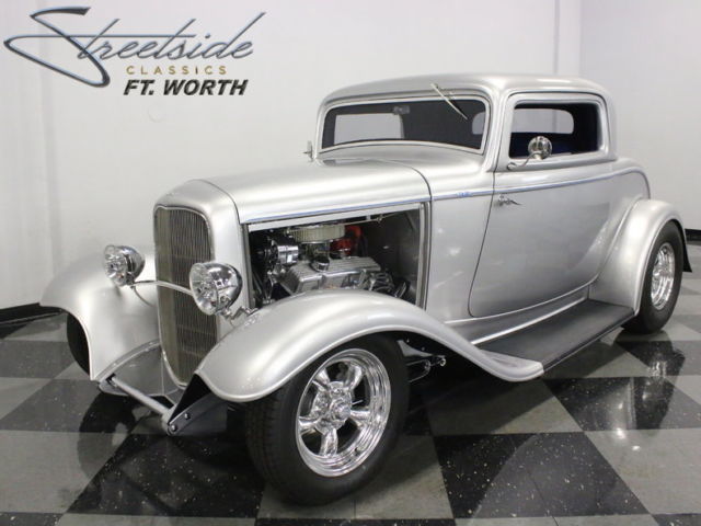 VERY HIGH QUALITY & FRESH BUILD, RUSS NOMORE BODY, 350 CRATE, 700R4, LEATHER, AC 1932 Ford 3 Window Coupe