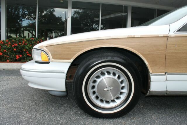 1994 Chevrolet Caprice WAGON ESTATE WOODY ROADMASTER - photo 10