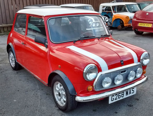 VERY LOW MILEAGE LHD 1990 MINI RACING FLAME 1990 Mini Classic Mini