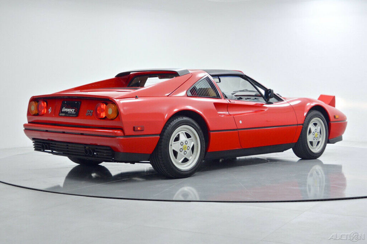 1989 Ferrari 328 GTS - photo 2