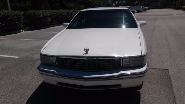 1994 Cadillac DeVille 1 Owner 38,500 Original Miles - photo 3