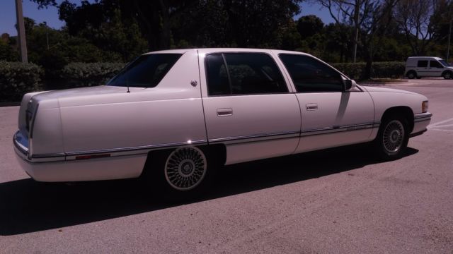 1994 Cadillac DeVille 1 Owner 38,500 Original Miles - photo 8