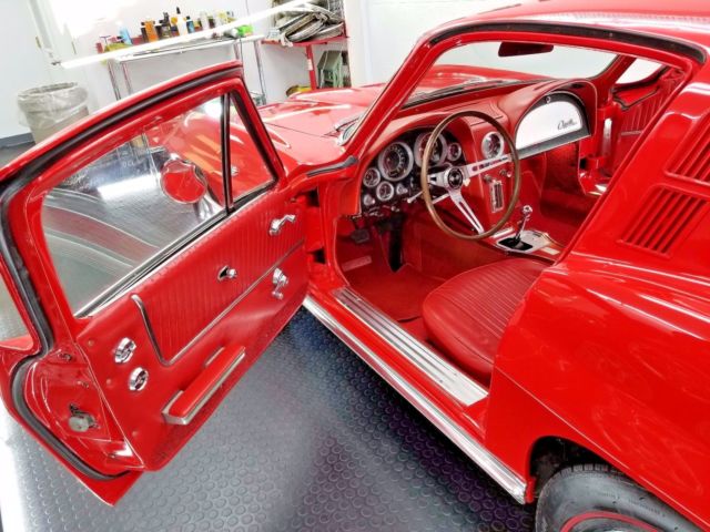 1964 Chevrolet Corvette Coupe - 4 Speed - RED on RED - Videos - photo 12
