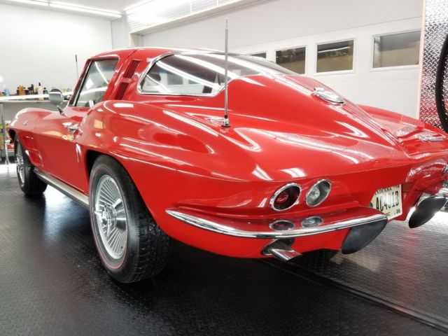 1964 Chevrolet Corvette Coupe - 4 Speed - RED on RED - Videos - photo 9