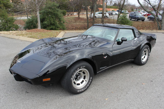 Very nice 1979 Black Corvette, T-Tops, 4-speed manual with nice white leather 1979 Chevrolet Corvette Coupe L-82