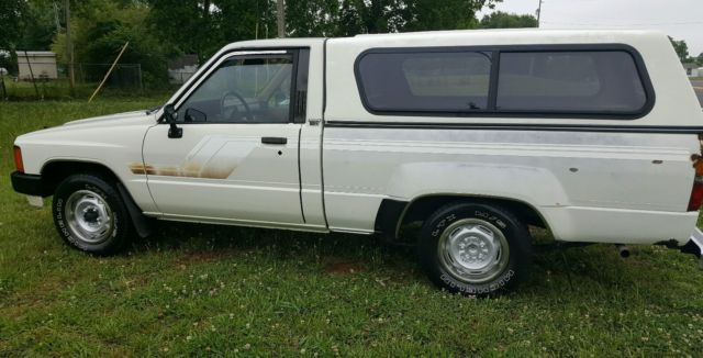 1985 Toyota Pick-up SR5 - photo 2