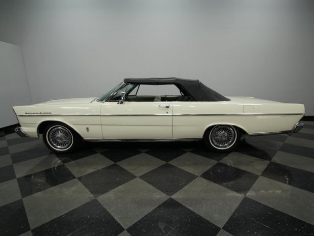 1965 Ford Galaxie 500 - photo 2