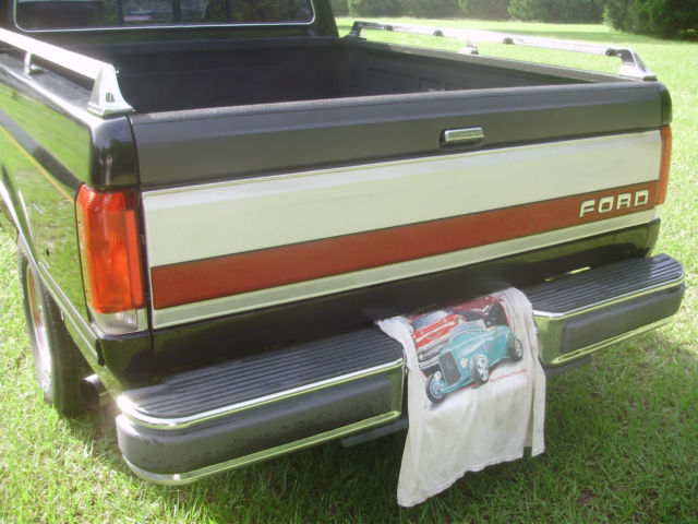 1987 Ford F-150 XLT Lariat Standard Cab Pickup 2-Door - photo 6