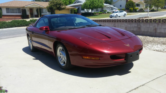 Very Nice Clean Formula! LT1 V8,T-Tops and Leather! Summer is coming! 1994 Pontiac Firebird Formula