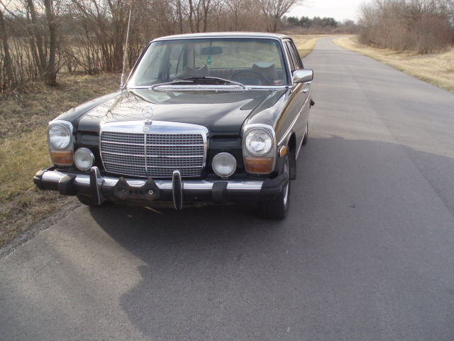 Very nice condition! Must see to believe 1975 Mercedes-Benz 200-Series 280