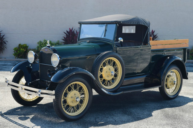 VERY NICE, FULLY RESTORED 1928 MODEL A RARE CABROLET PICKUP TRUCK 1928 Ford Model A