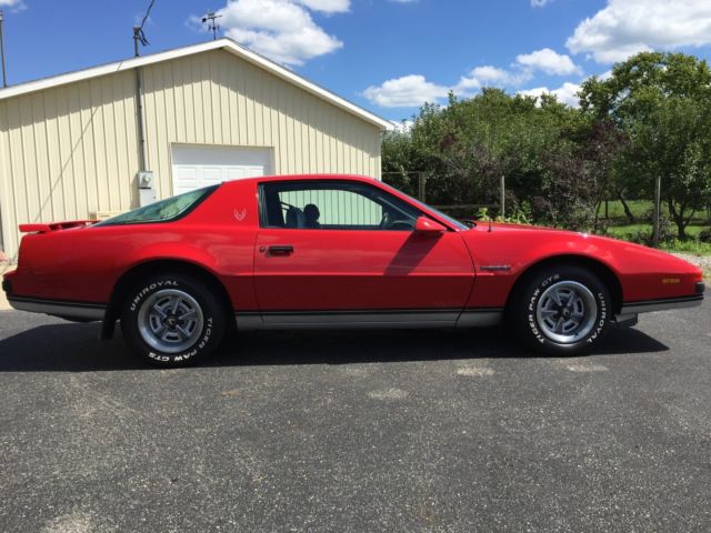 1987 Pontiac Firebird - photo 8