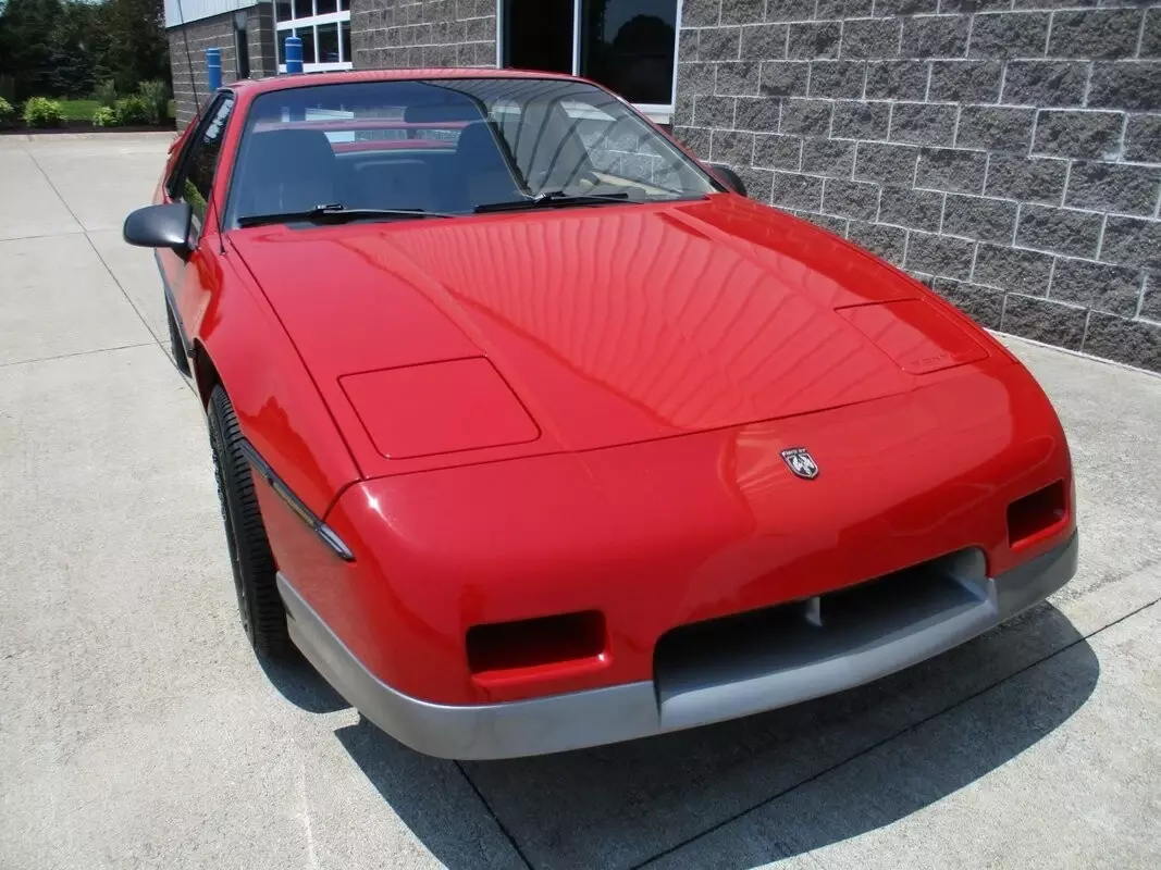1985 Pontiac Fiero - photo 5