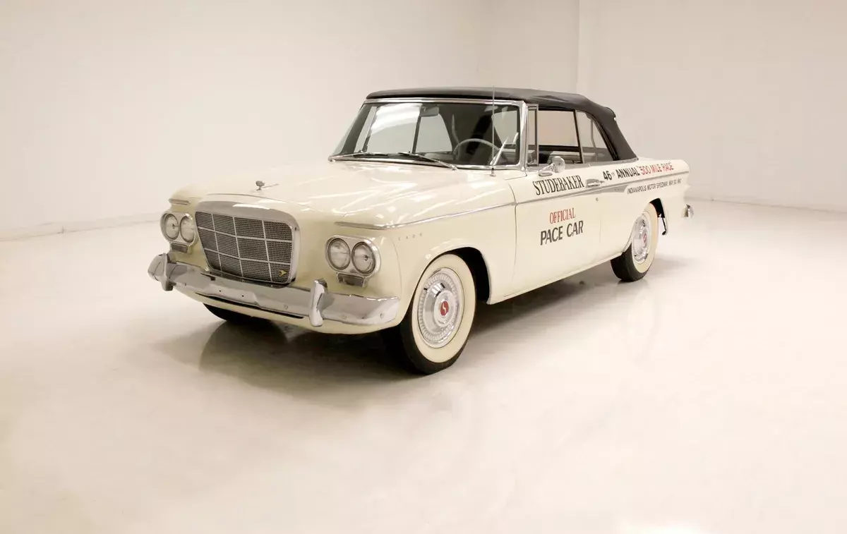 Very Nice Paint/Painted Indy Graphics/No Rust/289ci V8/3-Speed 1962 Studebaker Daytona Lark