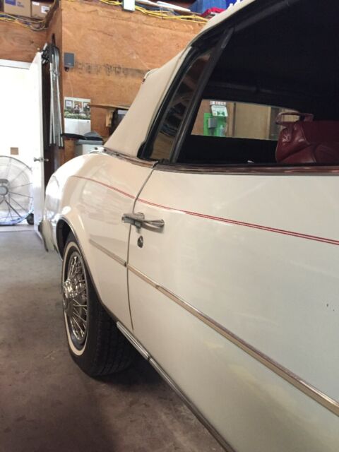 1982 Buick Riviera Convertible - photo 10