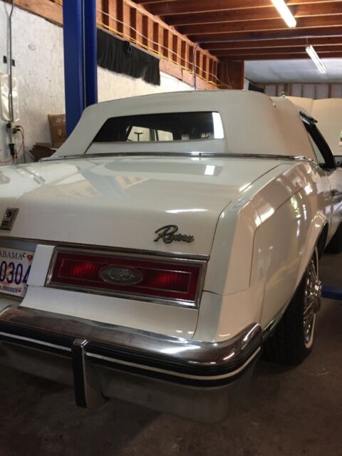 1982 Buick Riviera Convertible - photo 11