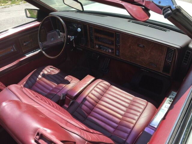 1982 Buick Riviera Convertible - photo 4