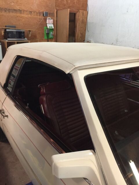 1982 Buick Riviera Convertible - photo 9