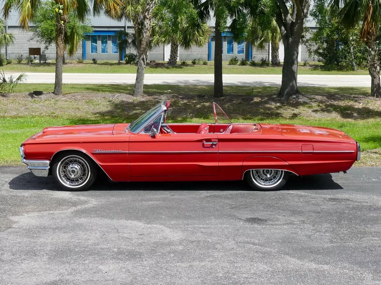 1964 Ford Thunderbird Convertible - photo 11