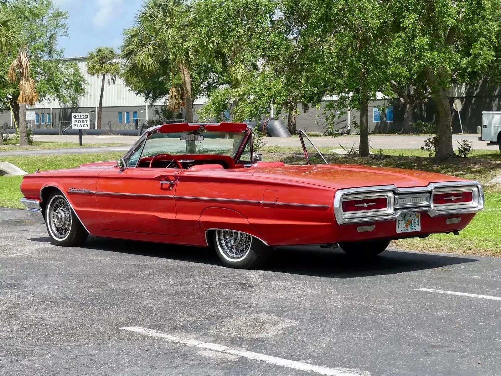 1964 Ford Thunderbird Convertible - photo 13