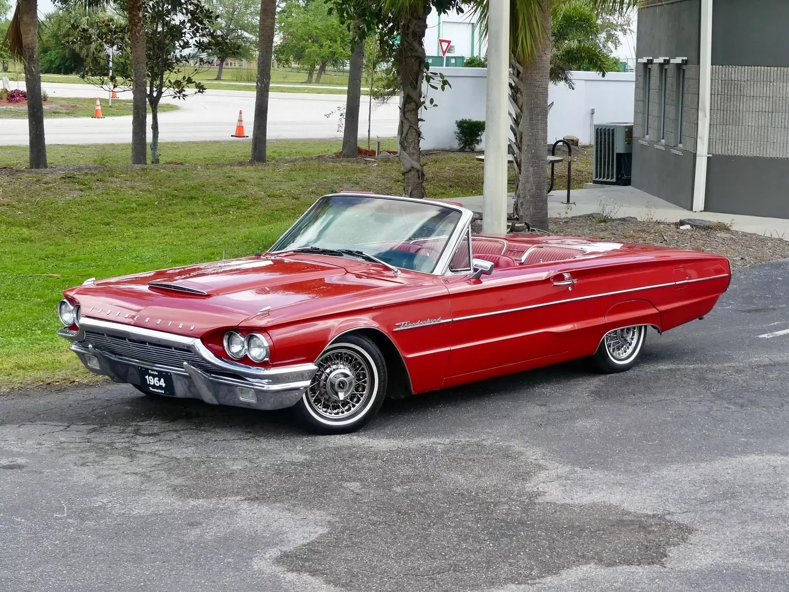 1964 Ford Thunderbird Convertible - photo 8