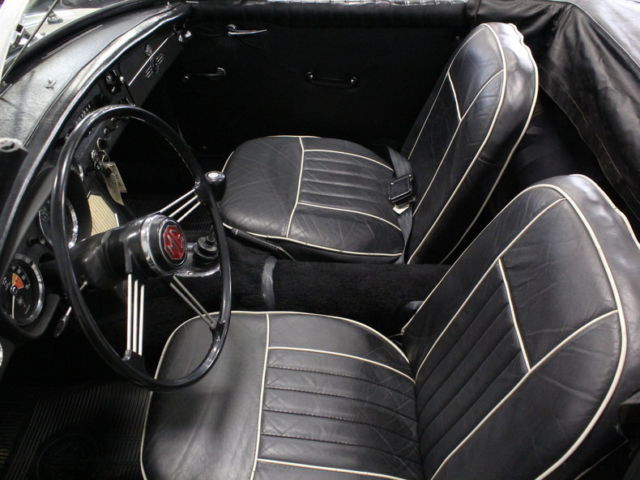 1966 MG MGB - photo 3