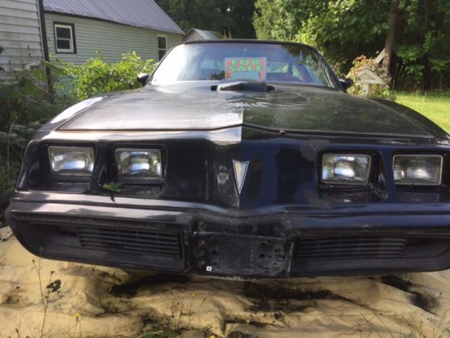 Very original 1980 TRANS AM, Matching numbers and original interior 1980 Pontiac Trans Am Black/Red