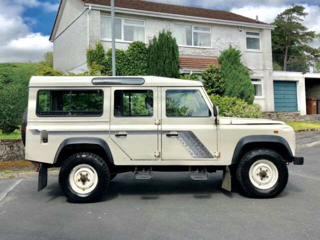 1989 Land Rover Defender County - photo 2